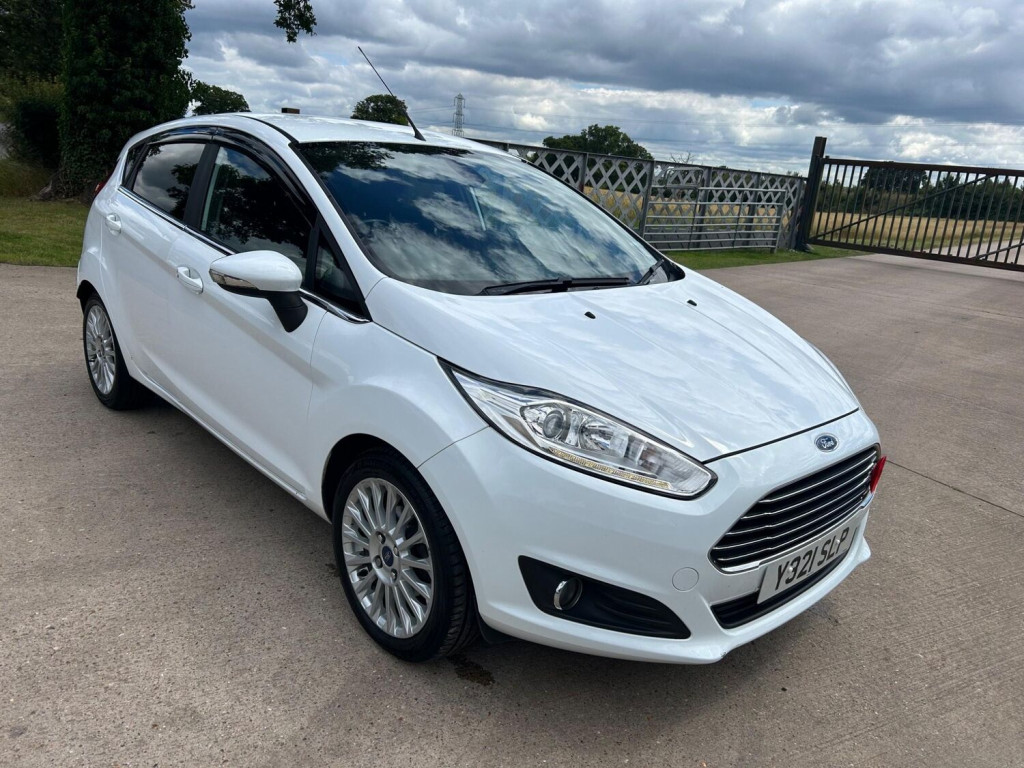View FORD FIESTA 1.0T EcoBoost Titanium Euro 5 (s/s) 5dr