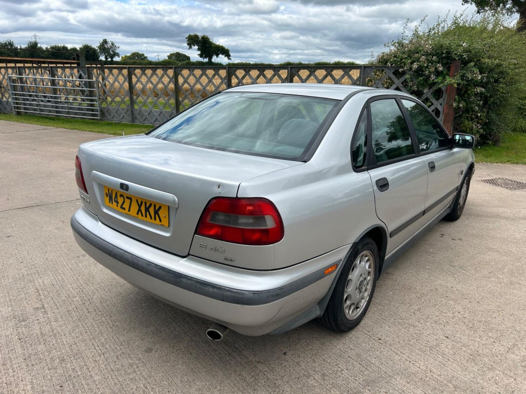 VOLVO S40