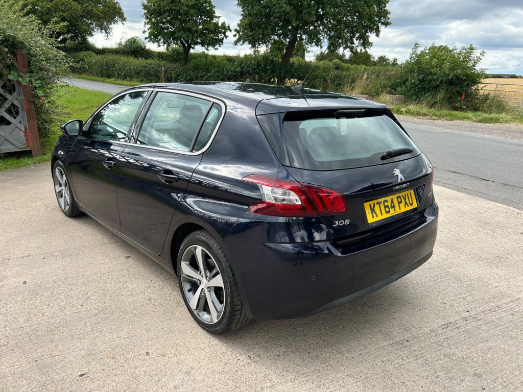 PEUGEOT 308