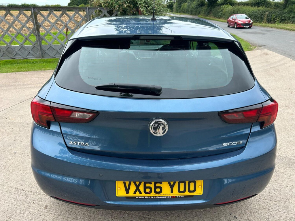 VAUXHALL ASTRA