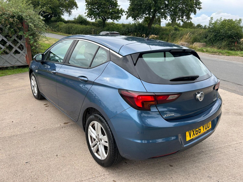 VAUXHALL ASTRA