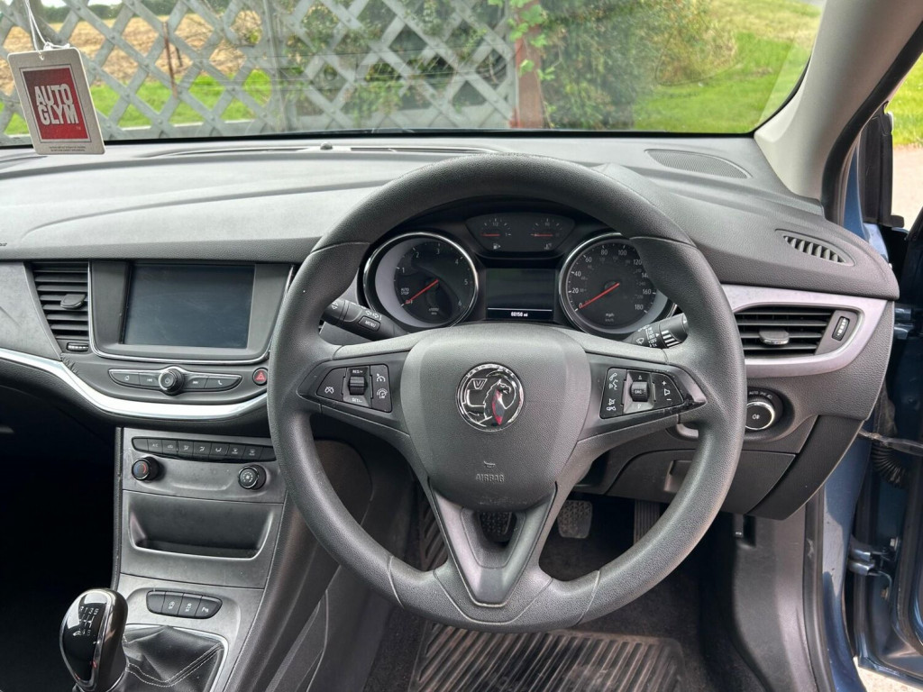 VAUXHALL ASTRA