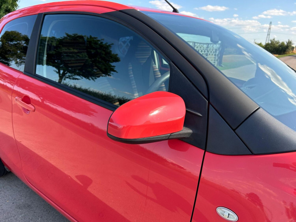 View CITROEN C1 1.0 VTi Feel Euro 5 3dr (Euro 5)