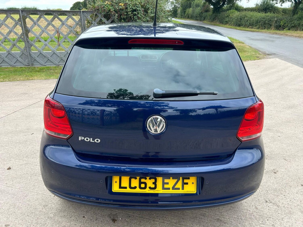 VOLKSWAGEN POLO