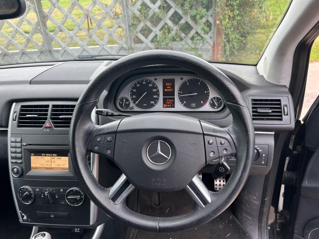 View MERCEDES-BENZ B CLASS 2.0 B200 CDI Sport CVT 5dr