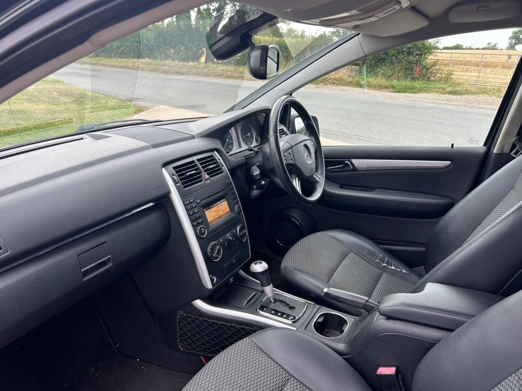 MERCEDES-BENZ B CLASS