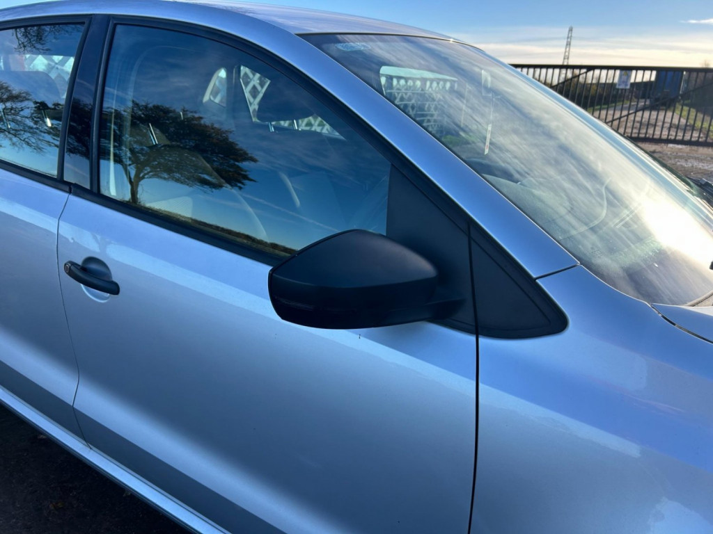 View VOLKSWAGEN POLO 1.2 S Euro 5 5dr (A/C)