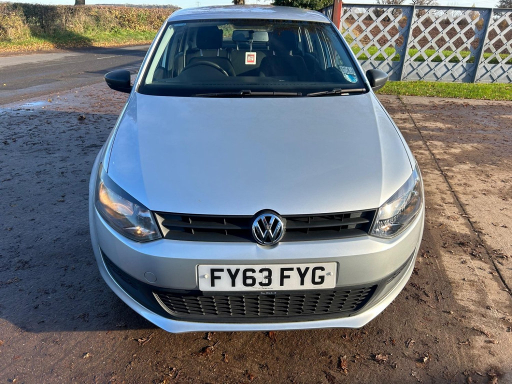 VOLKSWAGEN POLO
