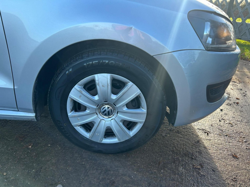 View VOLKSWAGEN POLO 1.2 S Euro 5 5dr (A/C)