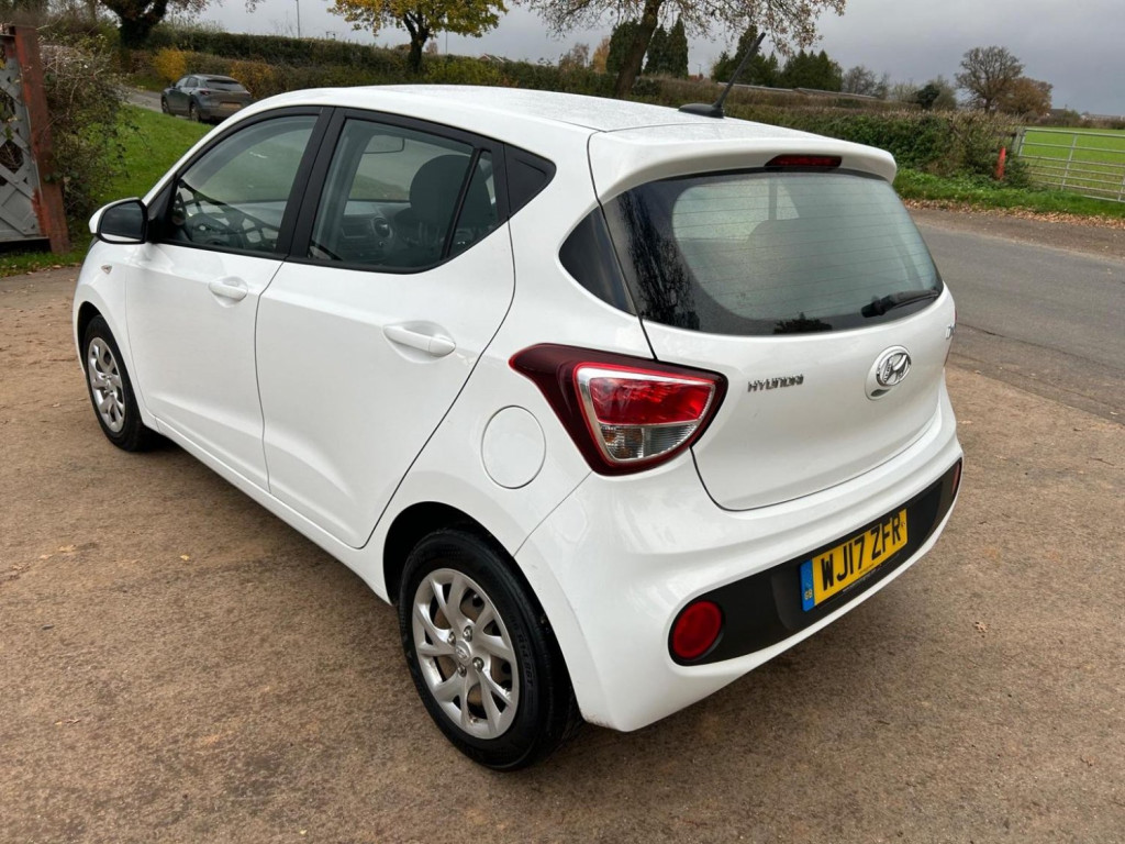HYUNDAI I10