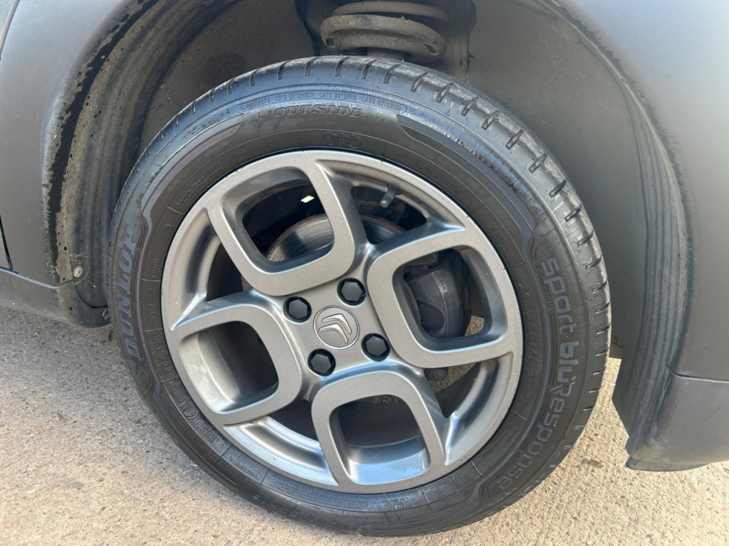 View CITROEN C4 CACTUS 1.2 PureTech Feel Euro 6 5dr (Euro 6)