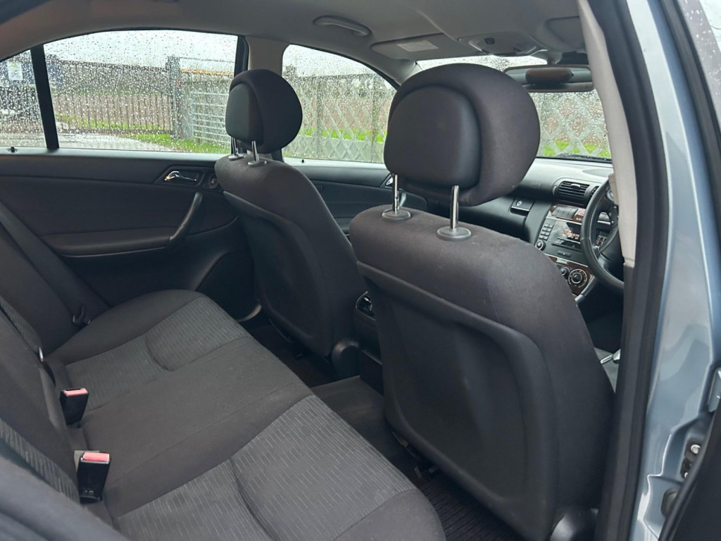 MERCEDES-BENZ C CLASS