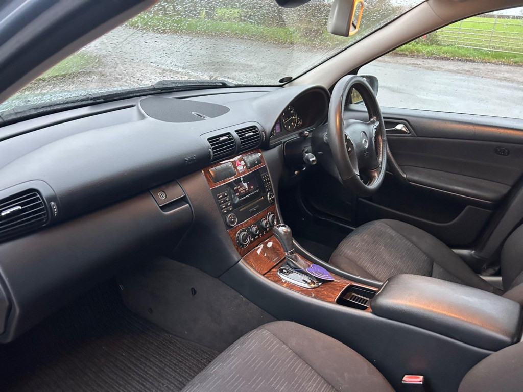 MERCEDES-BENZ C CLASS