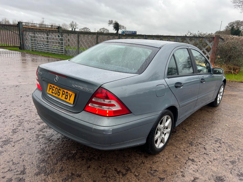 MERCEDES-BENZ C CLASS