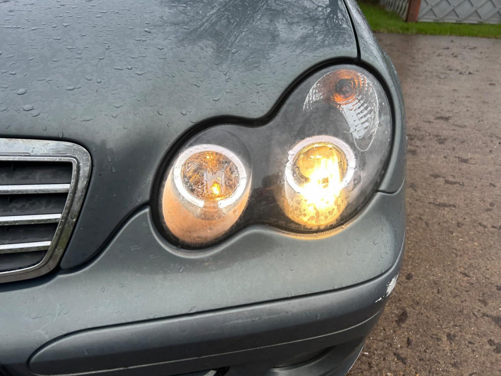 MERCEDES-BENZ C CLASS