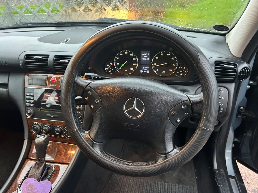 MERCEDES-BENZ C CLASS