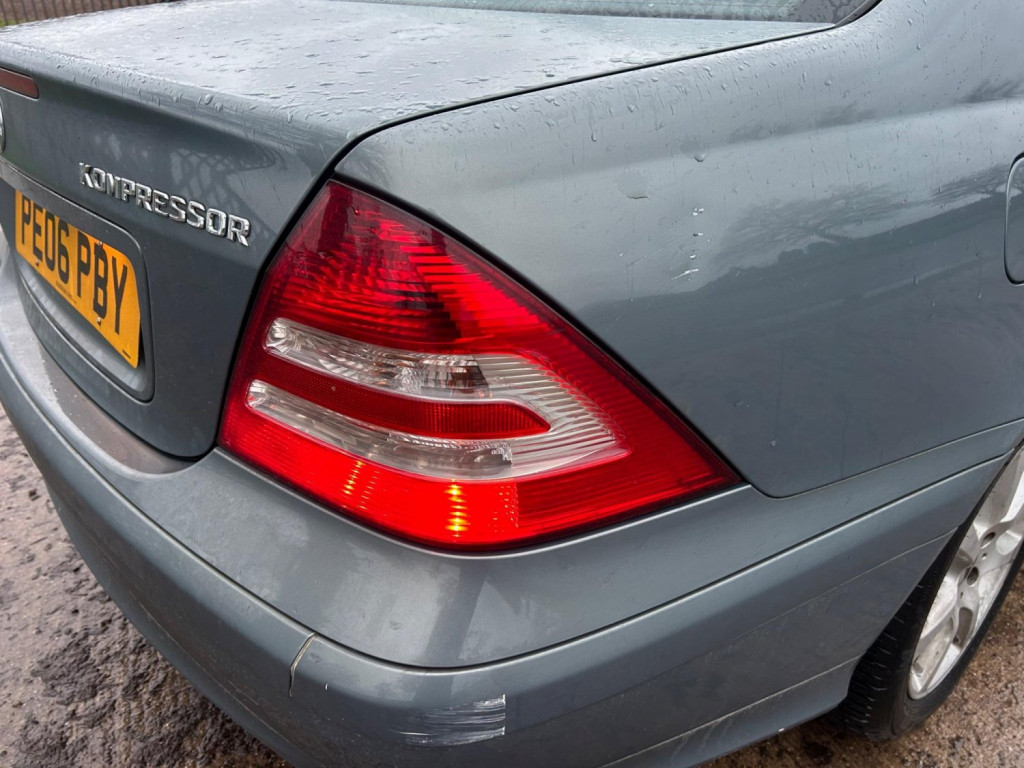 MERCEDES-BENZ C CLASS