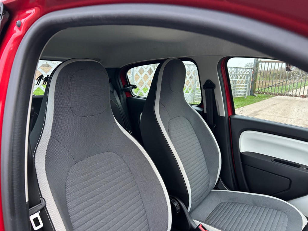 RENAULT TWINGO