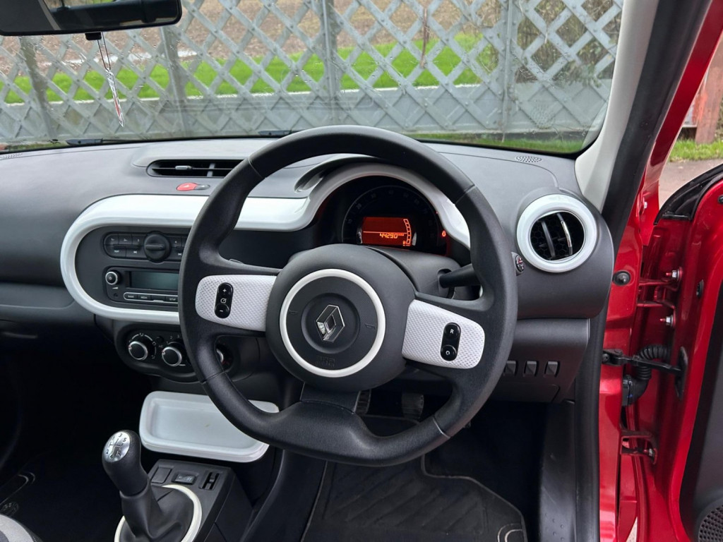 RENAULT TWINGO