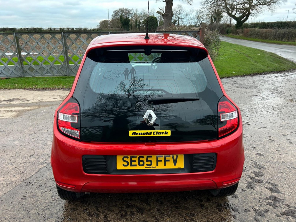 RENAULT TWINGO
