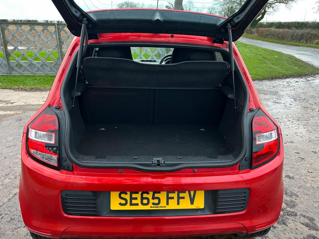 RENAULT TWINGO
