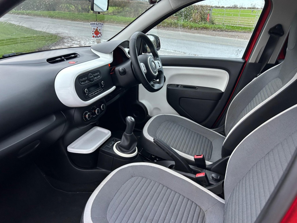 RENAULT TWINGO