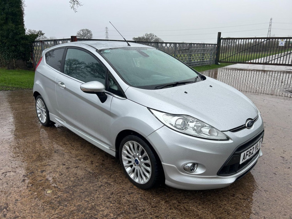 View FORD FIESTA 1.4 Titanium 3dr