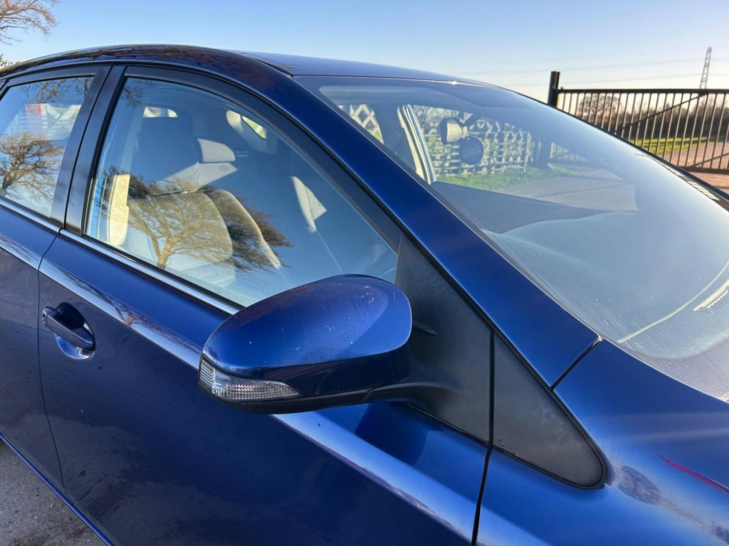 View TOYOTA AURIS 1.4 D-4D Business Edition Euro 6 (s/s) 5dr