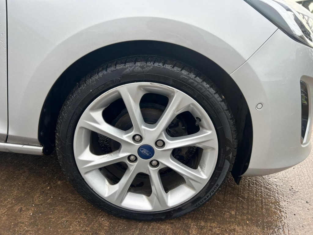 View FORD FIESTA 1.0T EcoBoost Titanium Euro 6 (s/s) 5dr