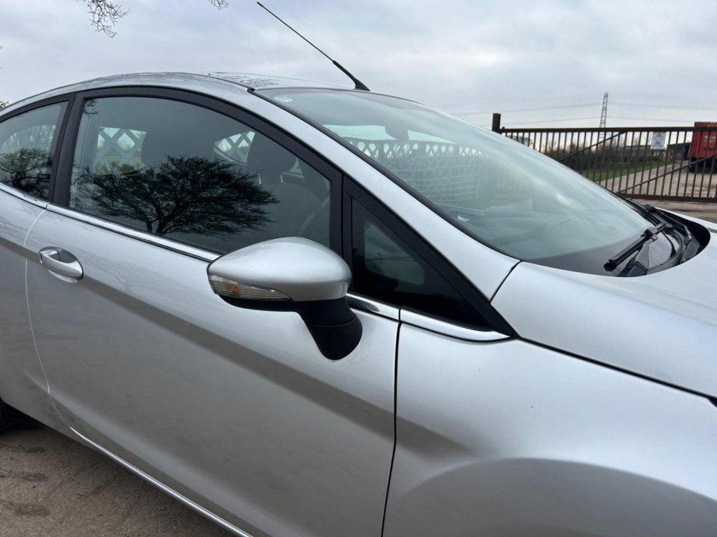 View FORD FIESTA 1.25 Zetec Euro 6 3dr