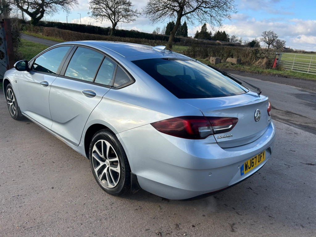 VAUXHALL INSIGNIA