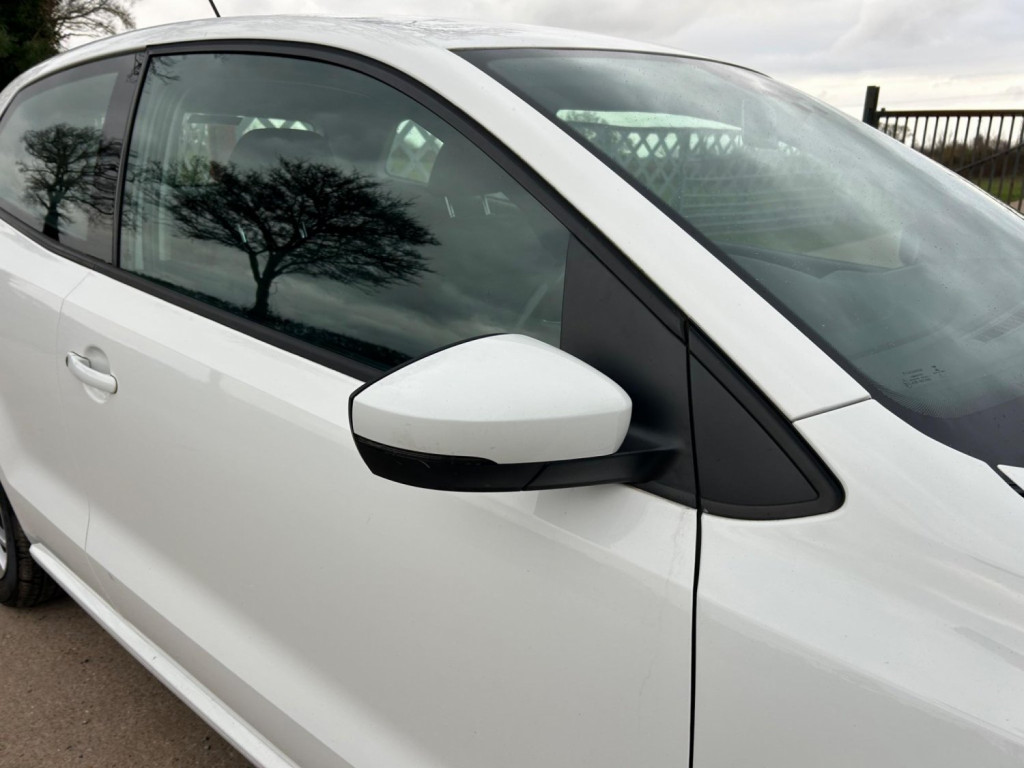 View VOLKSWAGEN POLO 1.2 TSI BlueMotion Tech SE Euro 6 (s/s) 3dr