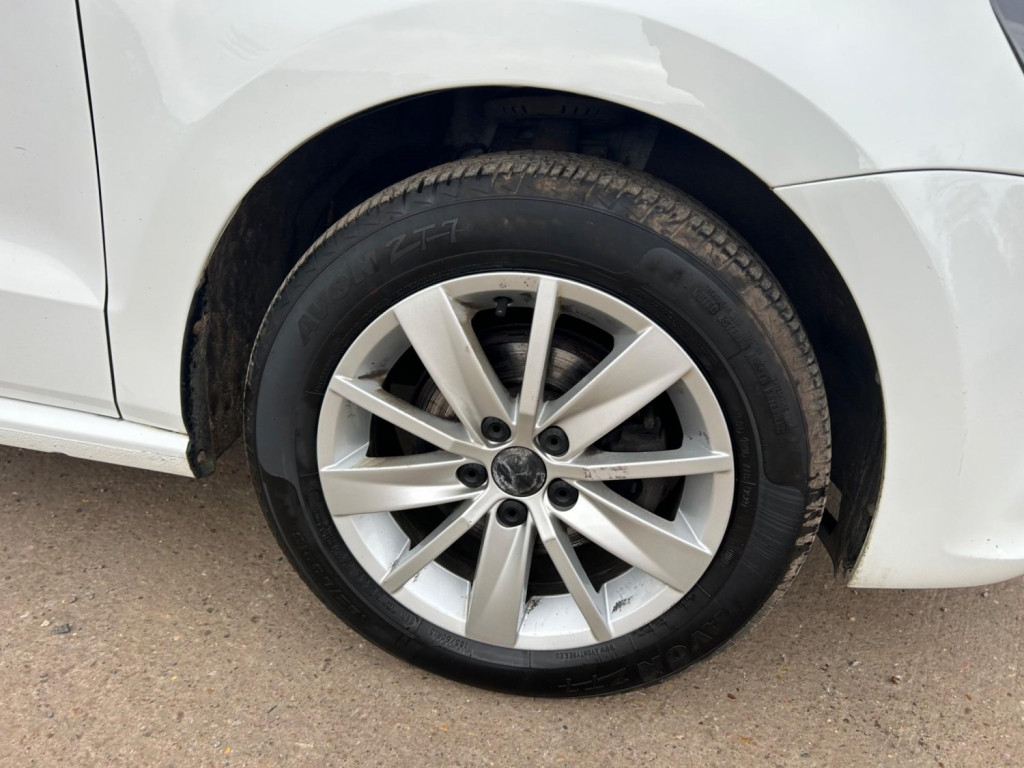 View VOLKSWAGEN POLO 1.2 TSI BlueMotion Tech SE Euro 6 (s/s) 3dr