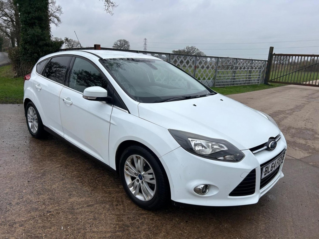 View FORD FOCUS 1.0T EcoBoost Titanium Navigator Euro 5 (s/s) 5dr