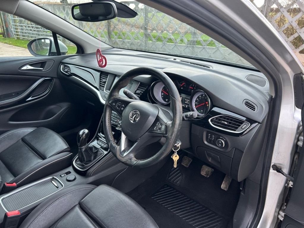VAUXHALL ASTRA
