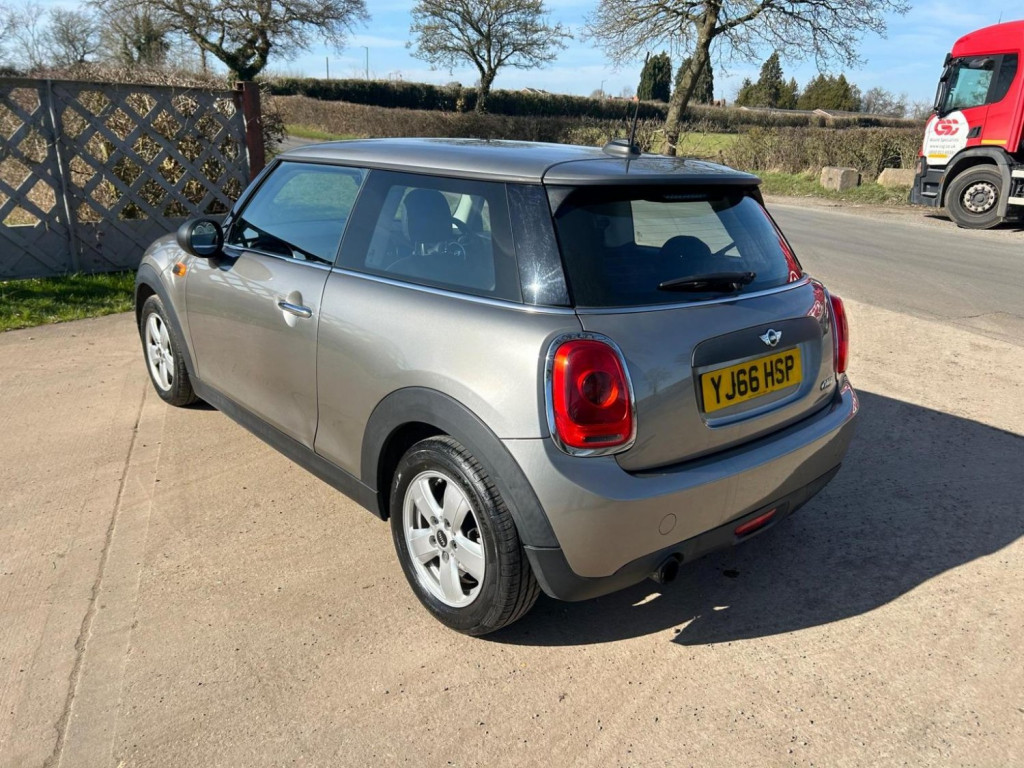 MINI HATCH