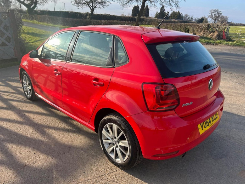 VOLKSWAGEN POLO