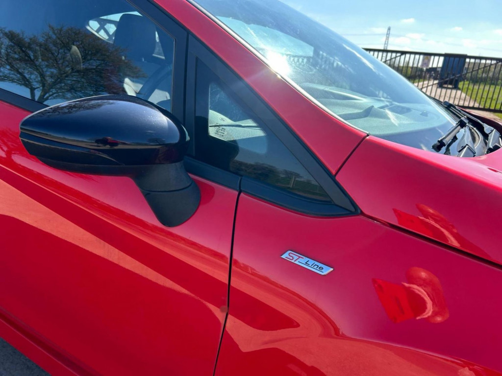 View FORD FIESTA 1.0T EcoBoost ST-Line Euro 6 (s/s) 3dr