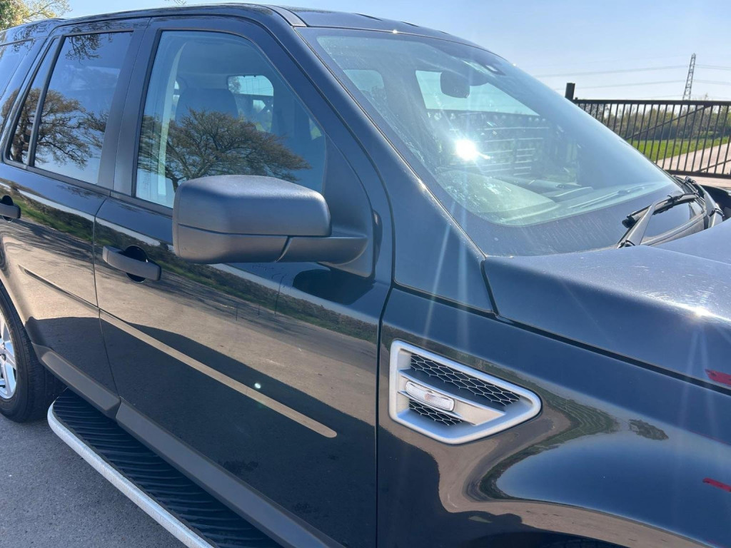 View LAND ROVER FREELANDER 2 2.2 TD4 GS 4WD Euro 5 (s/s) 5dr