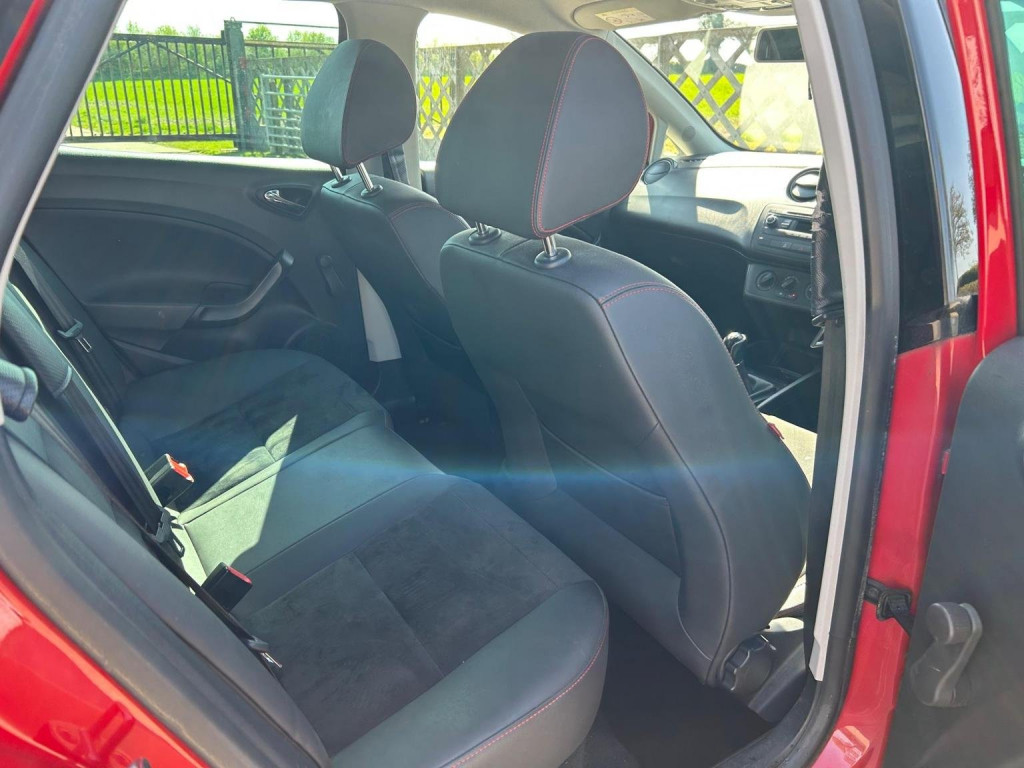SEAT IBIZA