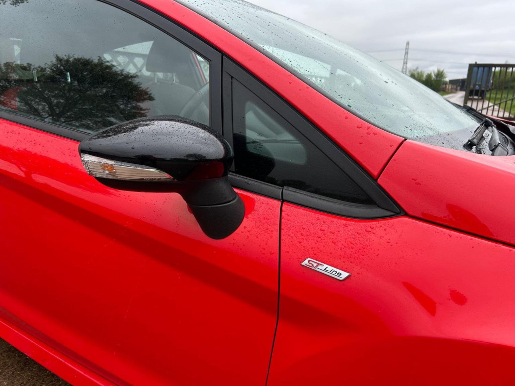 View FORD FIESTA 1.0T EcoBoost ST-Line Euro 6 (s/s) 3dr