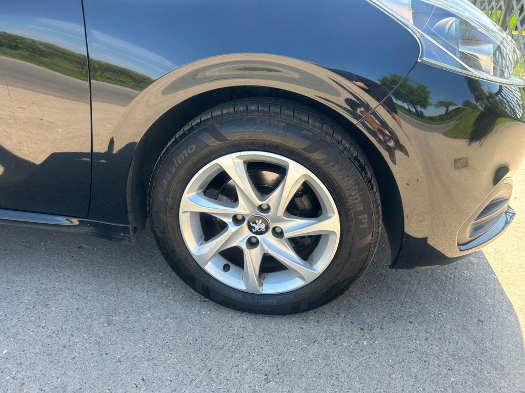 View PEUGEOT 208 1.0 PureTech Active Euro 6 5dr