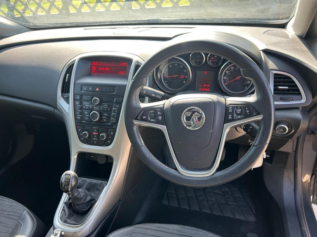 VAUXHALL ASTRA