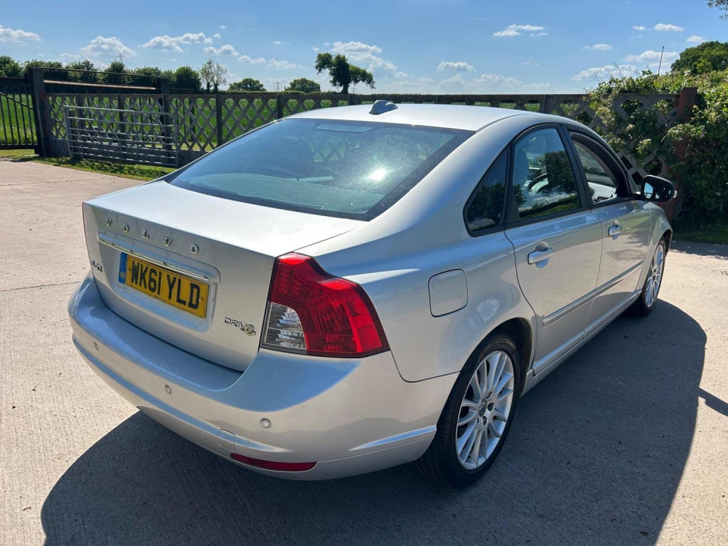 VOLVO S40