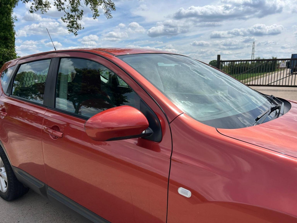 View NISSAN QASHQAI 2.0 Acenta CVT 5dr