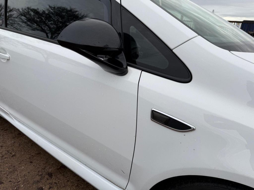 View VAUXHALL CORSA 1.6T 16V VXR Clubsport Euro 5 3dr