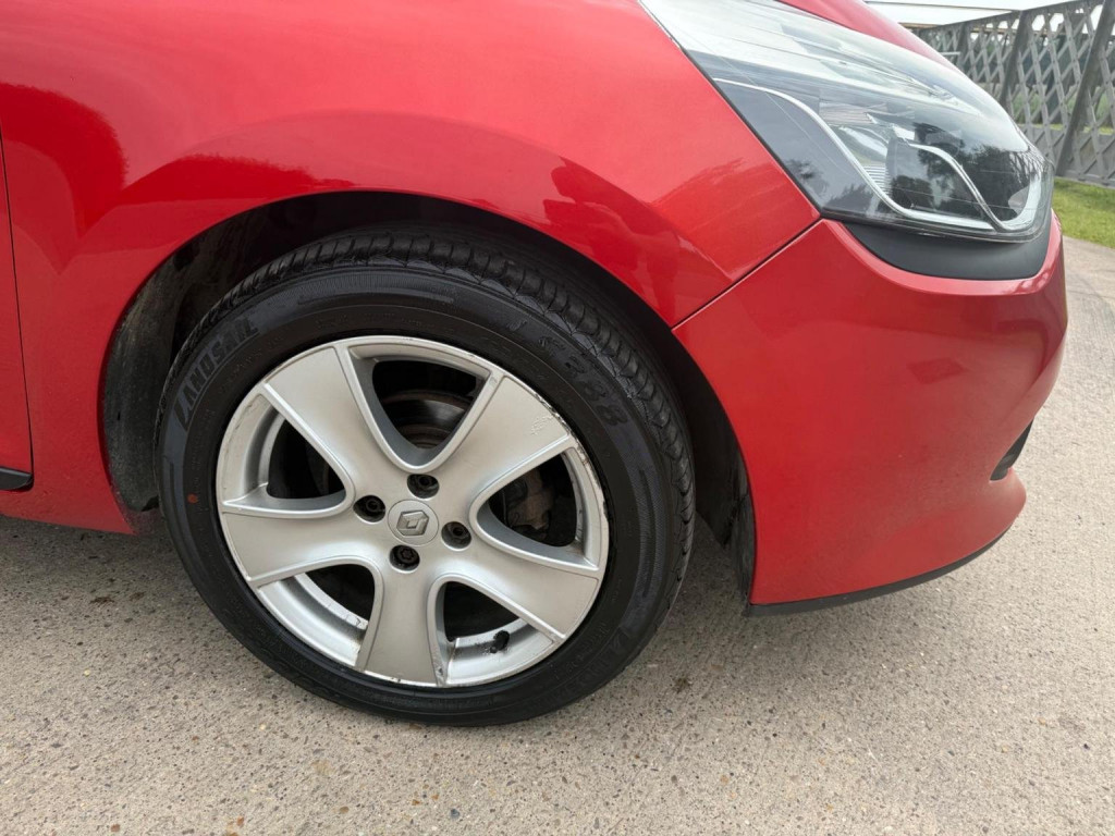 View RENAULT CLIO 0.9 TCe Dynamique MediaNav Euro 5 (s/s) 5dr