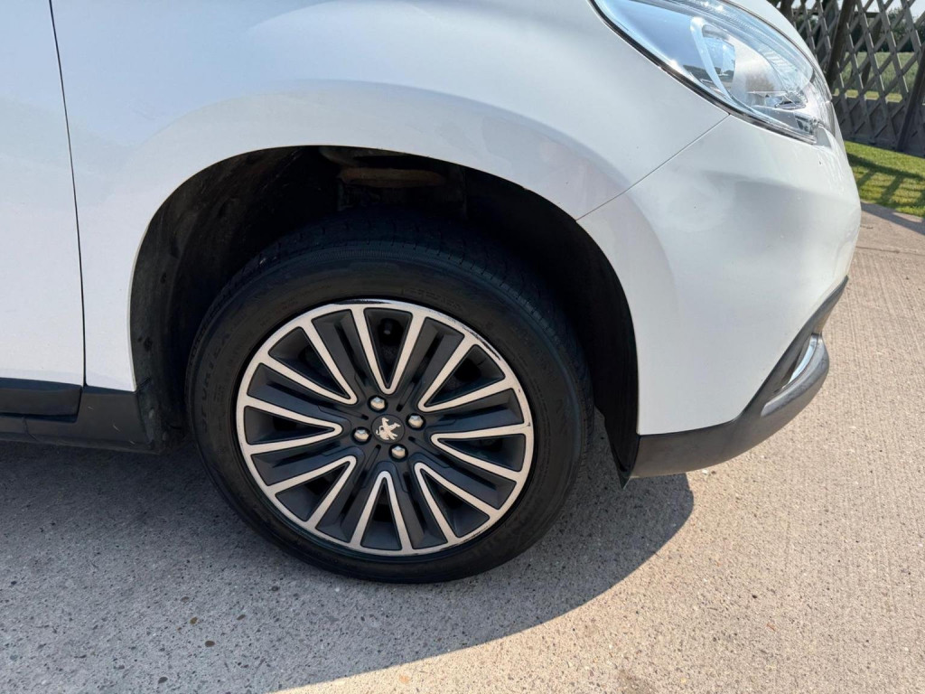 View PEUGEOT 2008 1.2 PureTech Active ETG Euro 6 (s/s) 5dr