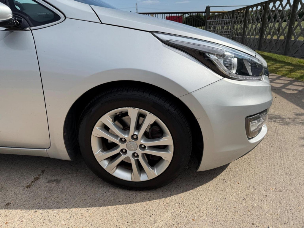 View KIA PROCEED 1.6 GDi EcoDynamics S Euro 5 (s/s) 3dr