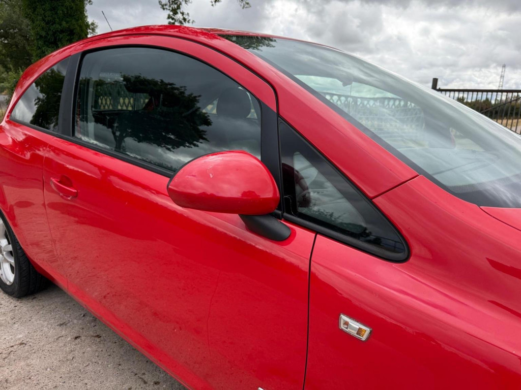 View VAUXHALL CORSA 1.2i 16v SXi 3dr